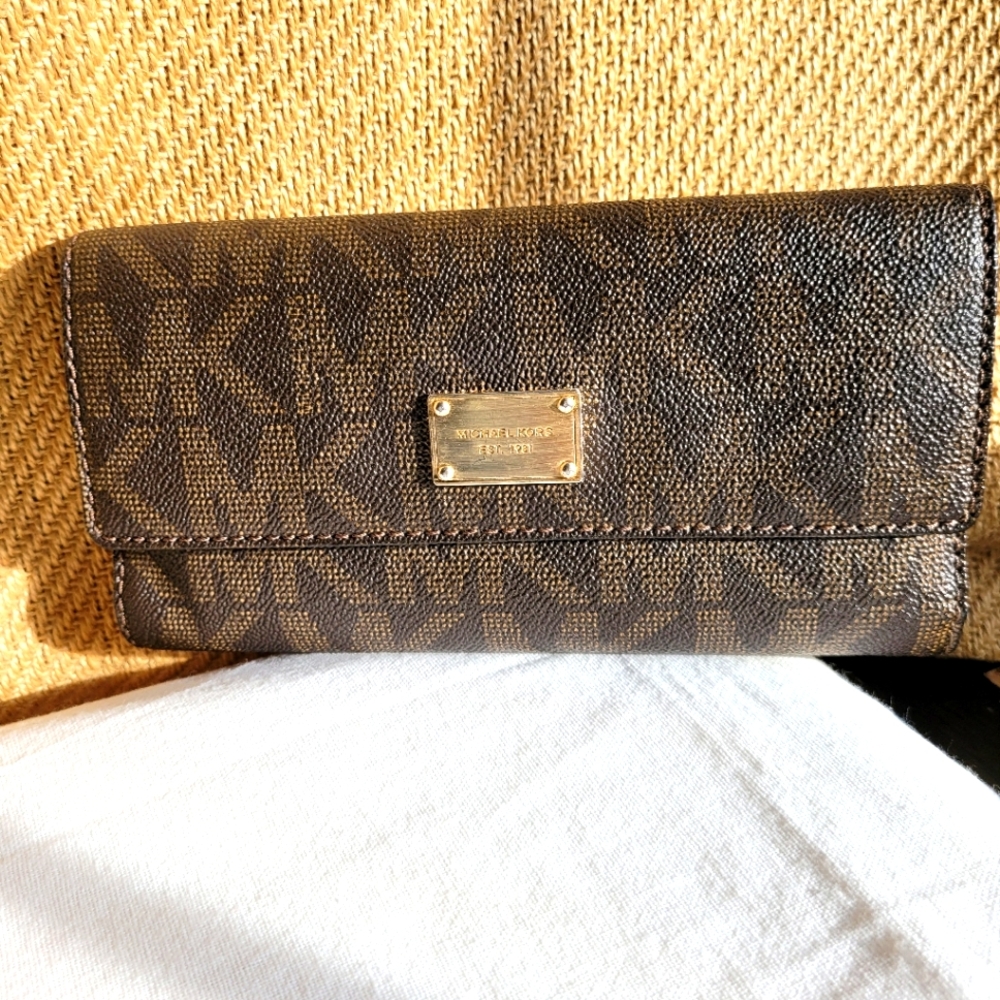 Michael Kors women wallet